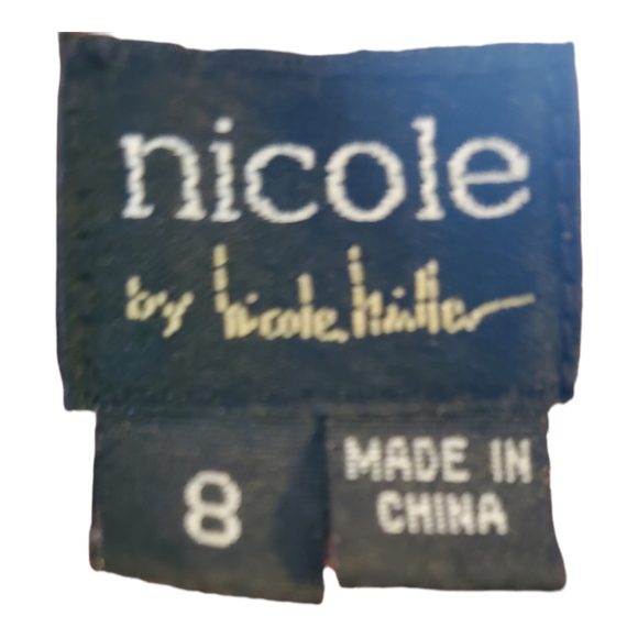 Nicole by Nicole Miller, silk formal gown. Size 8 - Picture 11 of 12